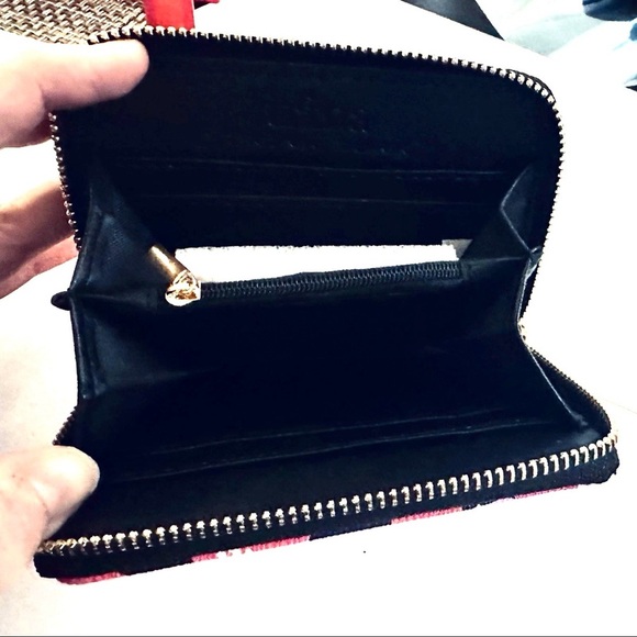 NWT Trina Turk Vegan Leather Zip Around Wallet Navy Blue & Pink NEW IN GIFT BOX - Picture 4 of 9